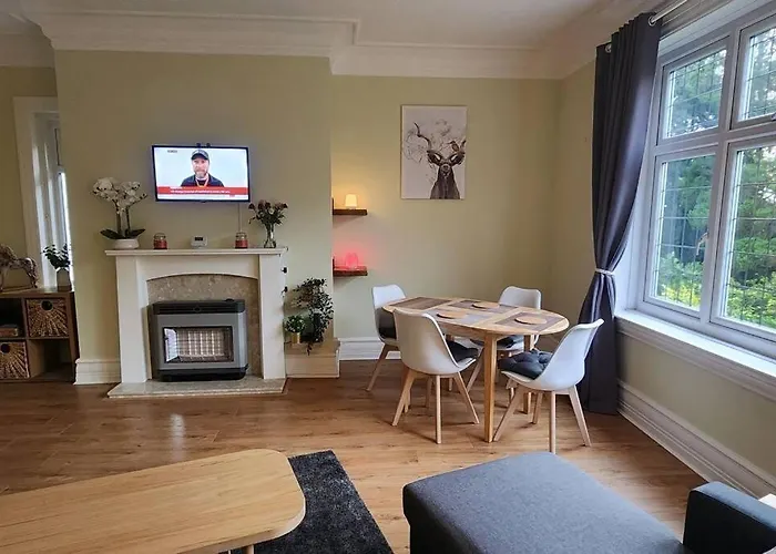 شقة Spacious Guest Flat Near Roundhay Park