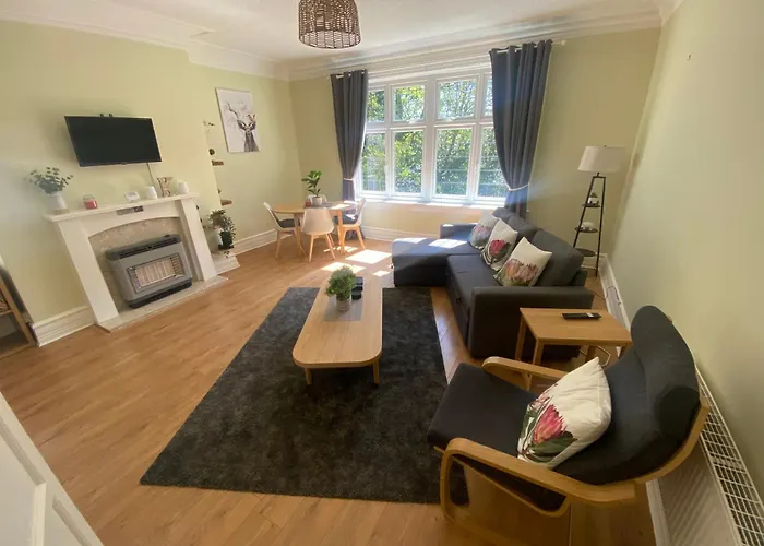 Apartment Spacious Guest Flat Near Roundhay Park Leeds (West Yorkshire)
