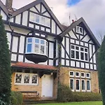 Spacious Guest Flat Near Roundhay Park * Leeds (West Yorkshire)